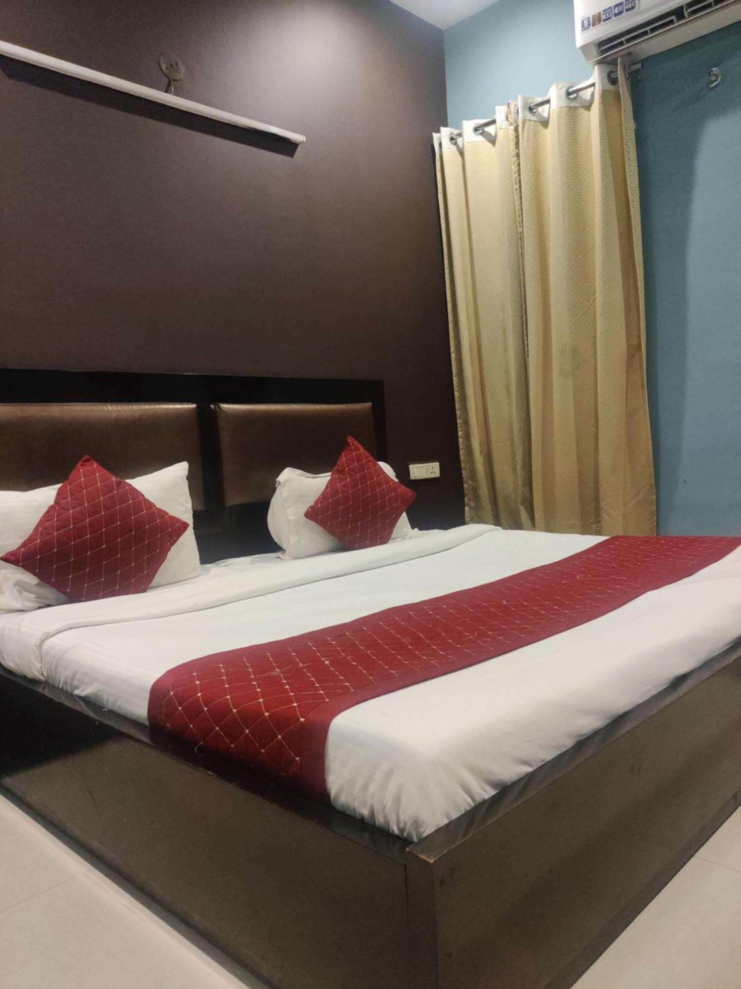 Hotel Delhi Airport Plaza Igi Airport Νέο Δελχί Εξωτερικό φωτογραφία